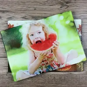 Print your photo on to a glass cutting board online with RapidStudio