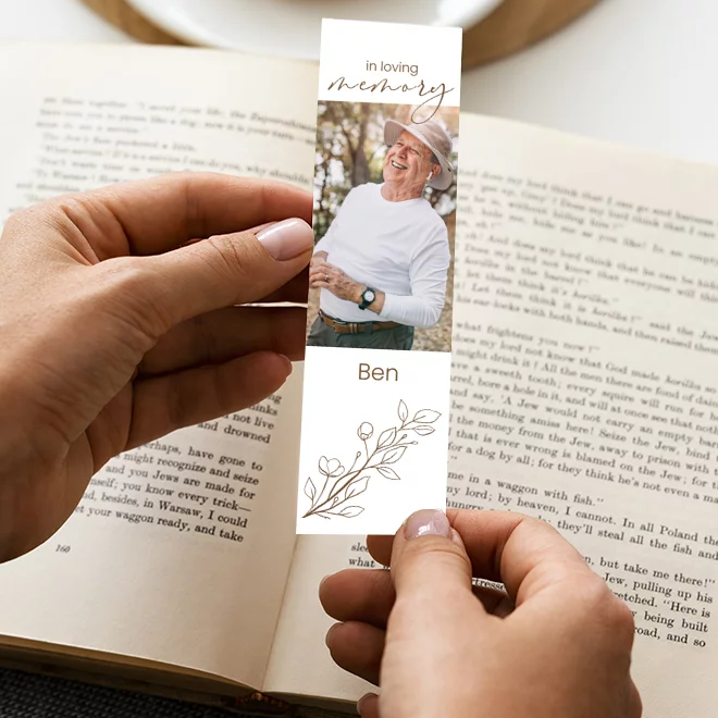 Funeral memory bookmark online with RapidStudio